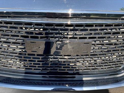Used 2018 GMC Yukon Denali w/ Open Road Package AWD/4WD image 5