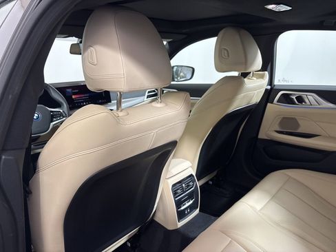 Certified 2025 BMW i4 eDrive40 image 31