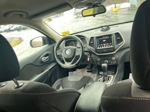 Used 2014 Jeep Cherokee Latitude image 21