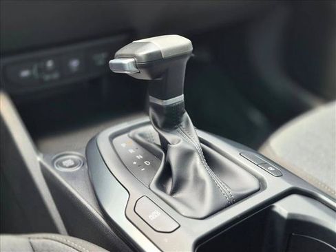Used 2025 Kia K4 FWD image 13