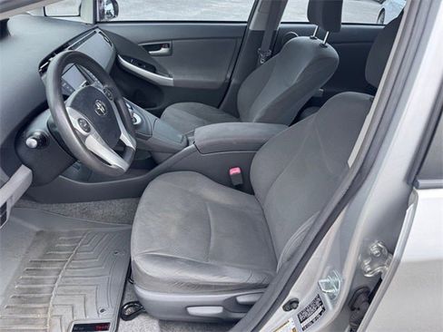 Used 2010 Toyota Prius Three image 9