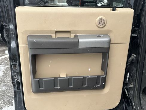 Used 2016 Ford F250 Lariat w/ Chrome Package image 13