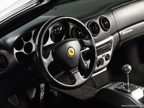 Used 2004 Ferrari 360 Spider RWD image 27