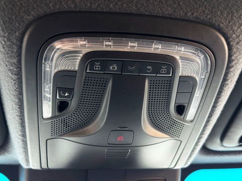 Used 2020 Mercedes-Benz Sprinter 2500 w/ Premium Plus Package image 32