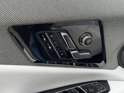 New 2027 Cadillac Optiq Luxury w/ LPO, Floor Liner Package AWD/4WD image 13