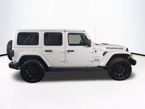 Used 2022 Jeep Wrangler Unlimited Sahara image 4