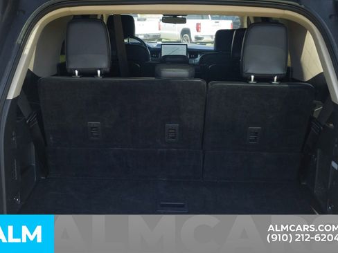Used 2024 Ford Expedition XLT AWD/4WD image 9