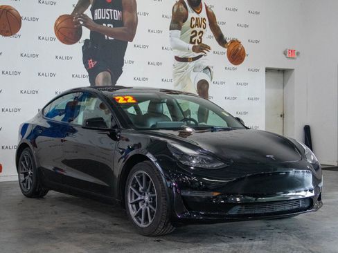 Used 2022 Tesla Model 3 RWD image 19