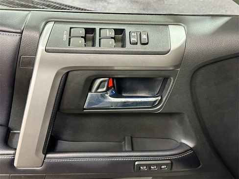 Used 2018 Toyota 4Runner Limited image 19