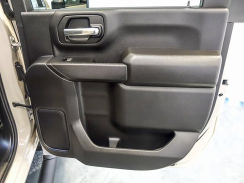 Used 2026 Chevrolet Silverado 2500 Custom w/ Custom Value Package image 31