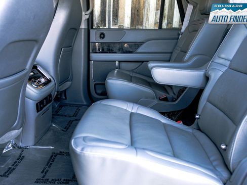 Used 2019 Lincoln Navigator Reserve image 27