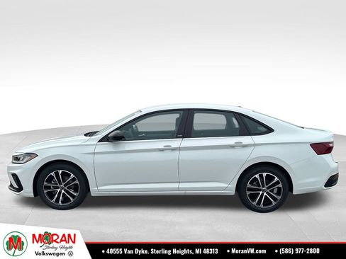 Used 2026 Volkswagen Jetta Sport FWD image 2