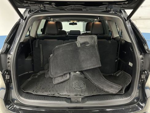 Used 2015 Toyota Highlander XLE image 15