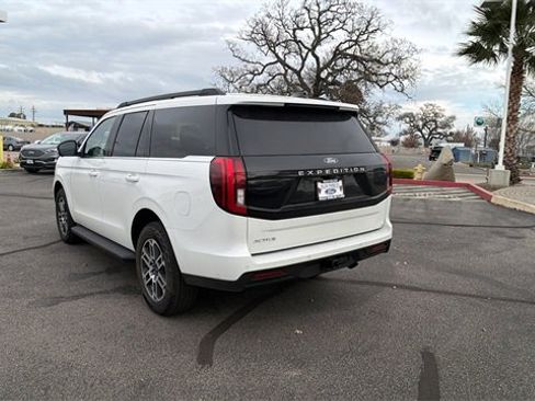 New 2025 Ford Expedition Active image 5