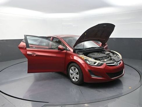 Used 2016 Hyundai Elantra SE FWD image 38