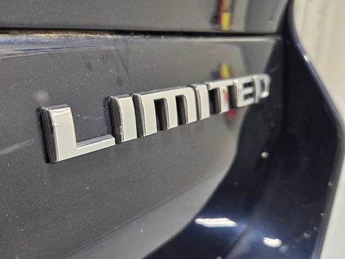 Used 2023 Jeep Grand Cherokee L Limited w/ Luxury Tech Group II RWD image 12