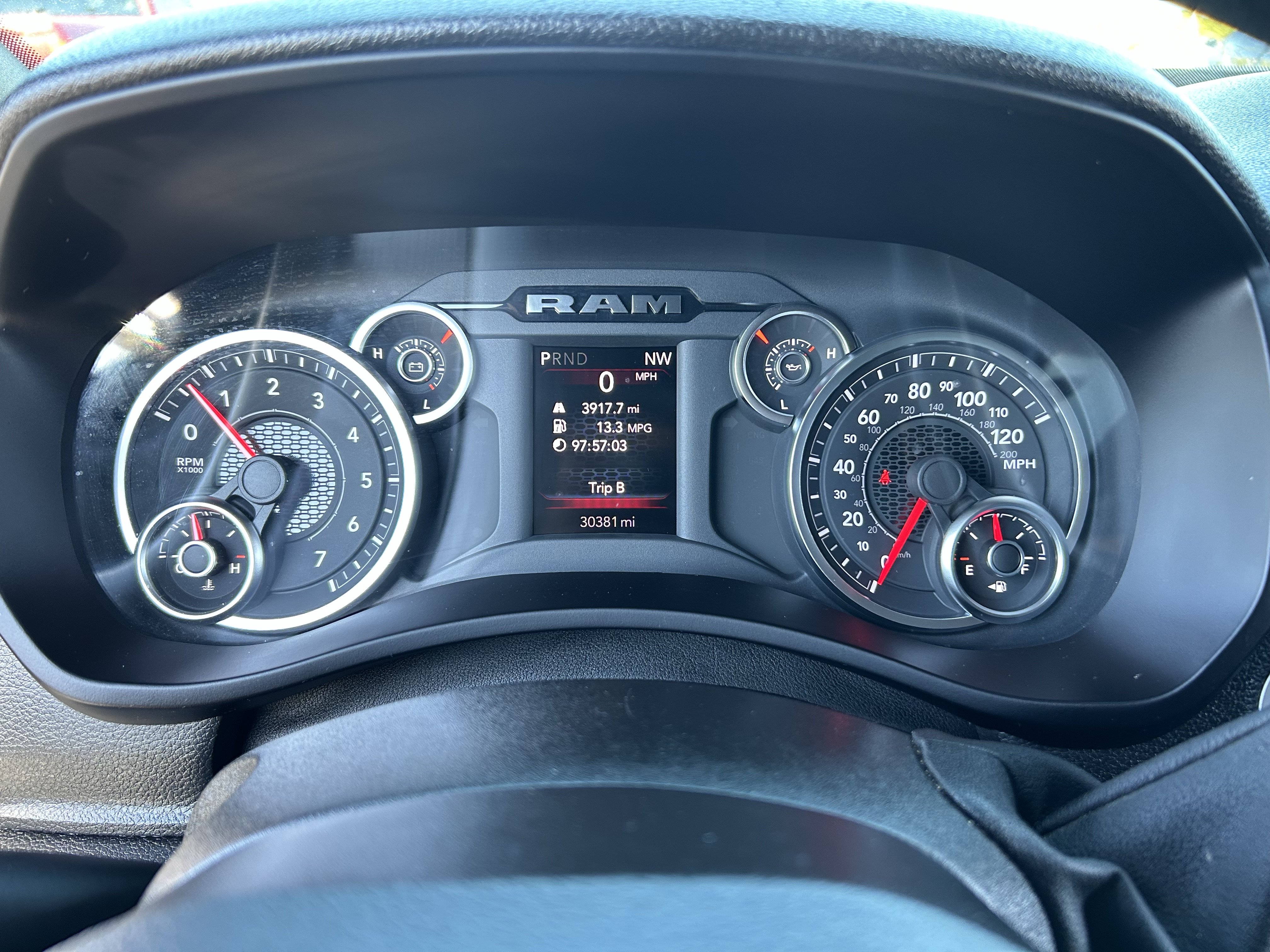 Certified 2025 RAM 2500 Tradesman AWD/4WD image 29