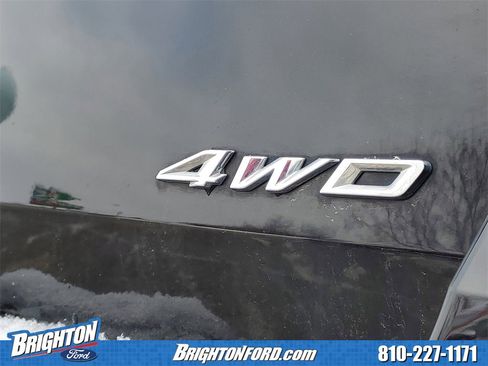 Used 2023 Ford Explorer XLT w/ Equipment Group 202A image 6