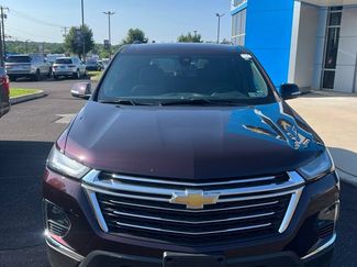 Used 2023 Chevrolet Traverse LT FWD video 2