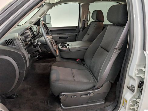 Used 2014 Chevrolet Silverado 2500 LT AWD/4WD image 7