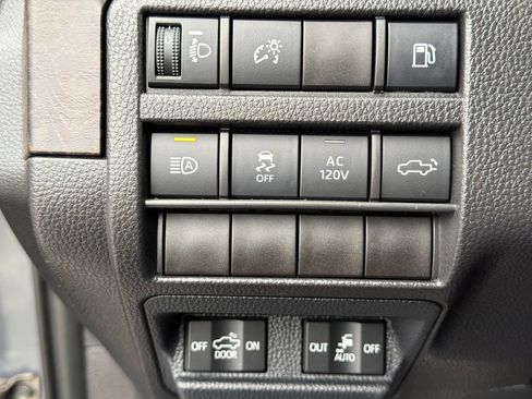 Used 2024 Toyota Tacoma Limited AWD/4WD image 33