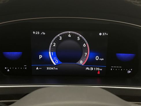 Used 2022 Volkswagen Tiguan SE image 13