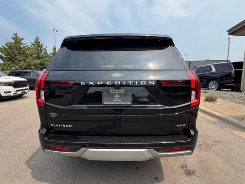 Used 2025 Ford Expedition Max Platinum w/ Platinum Ultimate Package AWD/4WD image 9