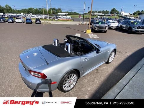 Used 2018 FIAT 124 Spider Lusso w/ Convenience Group RWD image 23
