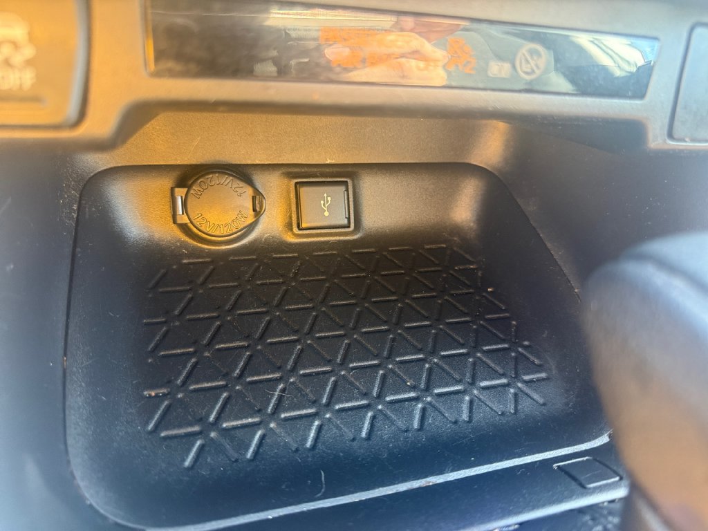 Used 2020 Toyota RAV4 LE w/ All Weather Liner Package AWD/4WD image 28