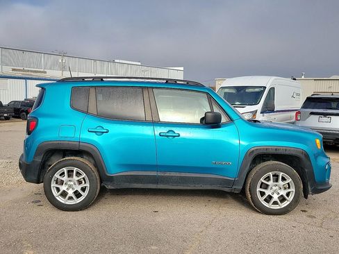 Used 2022 Jeep Renegade Latitude image 6