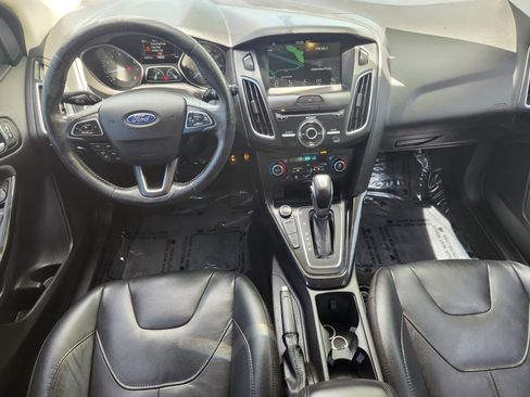 Used 2017 Ford Focus Titanium FWD image 16