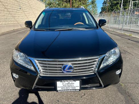 Used 2015 Lexus RX 450h AWD image 2