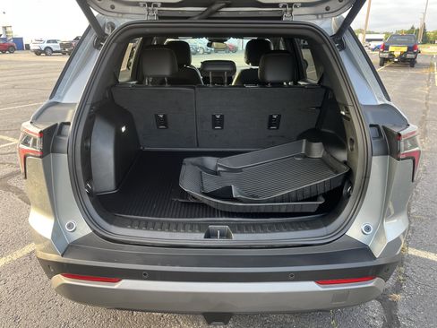 Used 2026 Chevrolet Equinox LT w/ Convenience Package II image 17