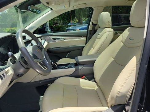 Certified 2023 Cadillac XT5 Premium Luxury FWD image 32