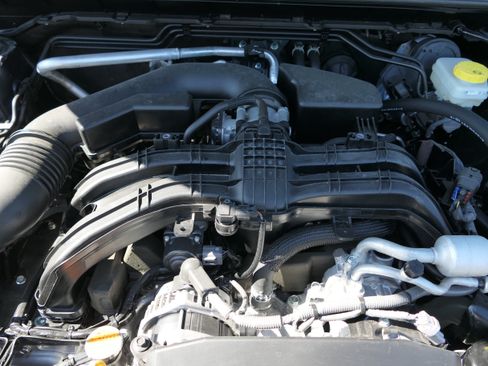 Certified 2025 Subaru Crosstrek 2.5i Premium AWD/4WD image 27