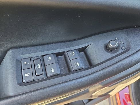 Used 2022 Jeep Grand Cherokee L Laredo w/ Luxury Tech Group I image 16