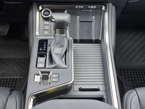 Certified 2026 Lexus GX 550 AWD/4WD image 14