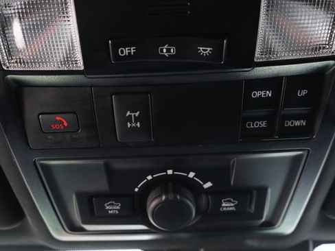 Used 2022 Toyota Tacoma TRD Pro AWD/4WD image 32