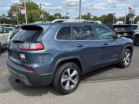 Used 2019 Jeep Cherokee Limited AWD/4WD image 5