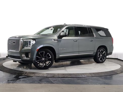 Used 2023 GMC Yukon XL Denali image 1