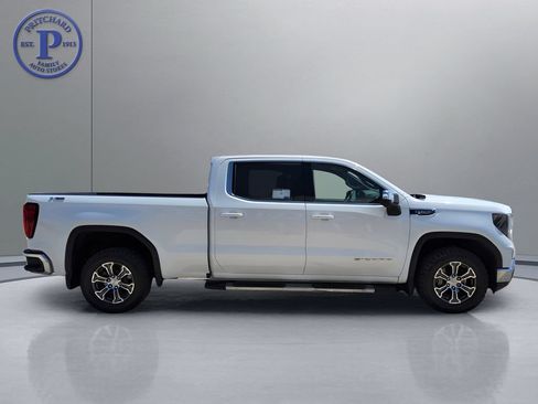 Used 2024 GMC Sierra 1500 SLE w/ Preferred Package AWD/4WD image 8