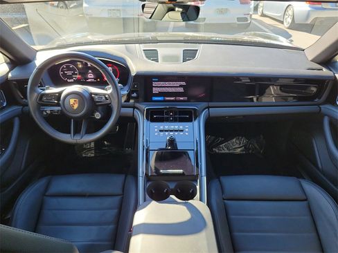 Certified 2024 Porsche Panamera 4 image 20