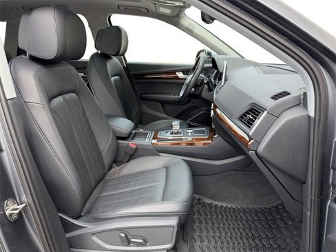 Used 2018 Audi Q5 2.0T Premium Plus w/ Premium Plus Package image 18