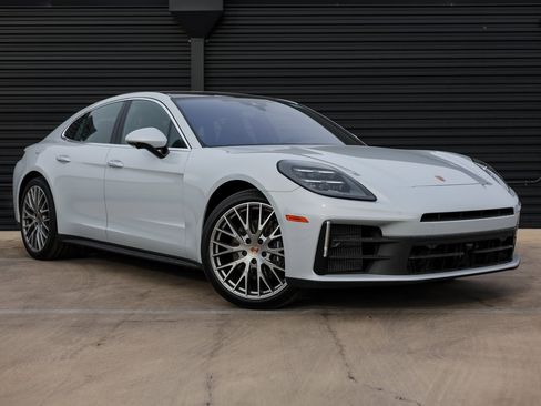 New 2026 Porsche Panamera 4 image 9