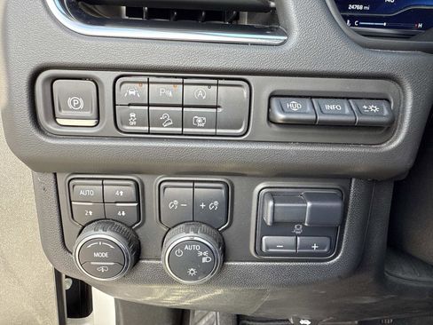 Used 2024 Chevrolet Suburban High Country w/ Max Trailering Package image 33