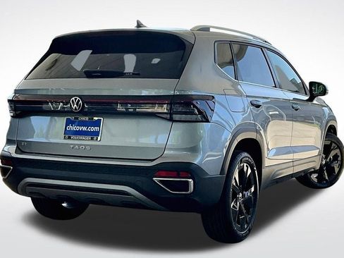 New 2025 Volkswagen Taos SE image 10