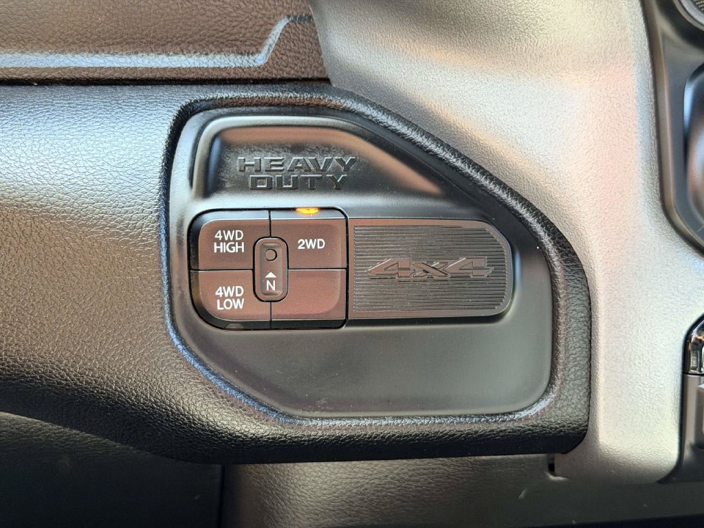Used 2024 RAM 2500 Big Horn AWD/4WD image 20