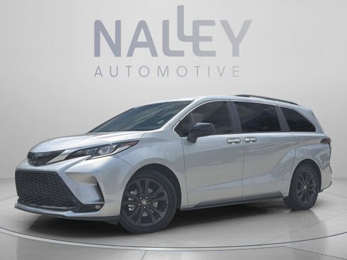 Certified 2023 Toyota Sienna XSE FWD image 1