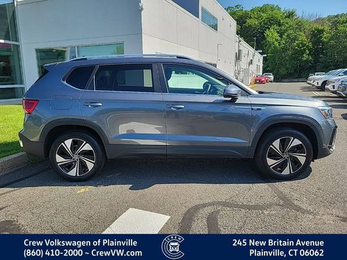 Certified 2024 Volkswagen Taos SE AWD/4WD image 33