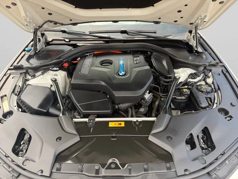 Used 2018 BMW 530e xDrive AWD/4WD image 35